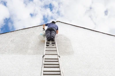 Peinture extérieure à Saint-Denis-de-l'Hôtel — façades et ravalement